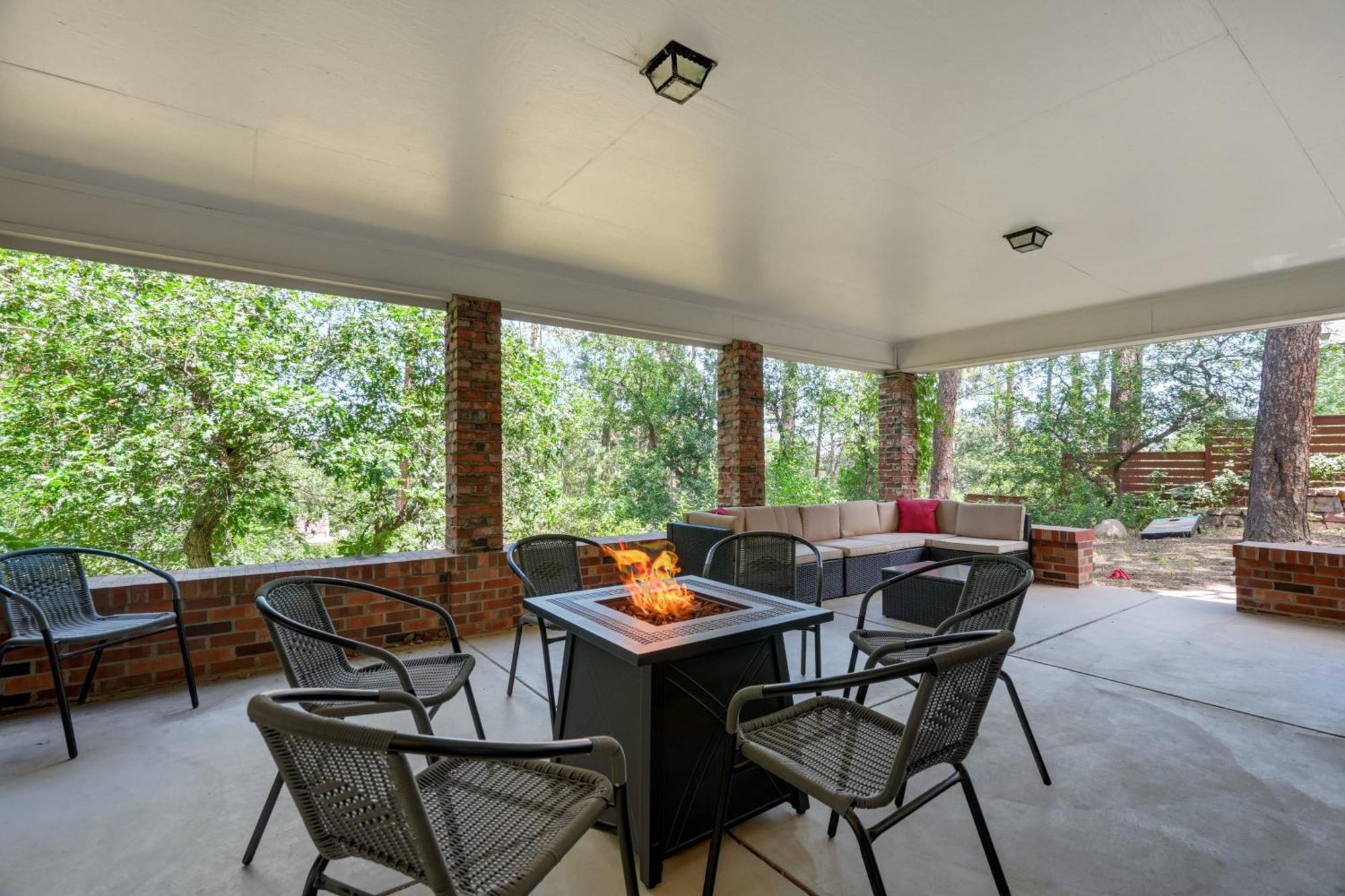 Canopy Springs Game Room & Covered Outdoor Oasis Colorado Springs Exterior photo