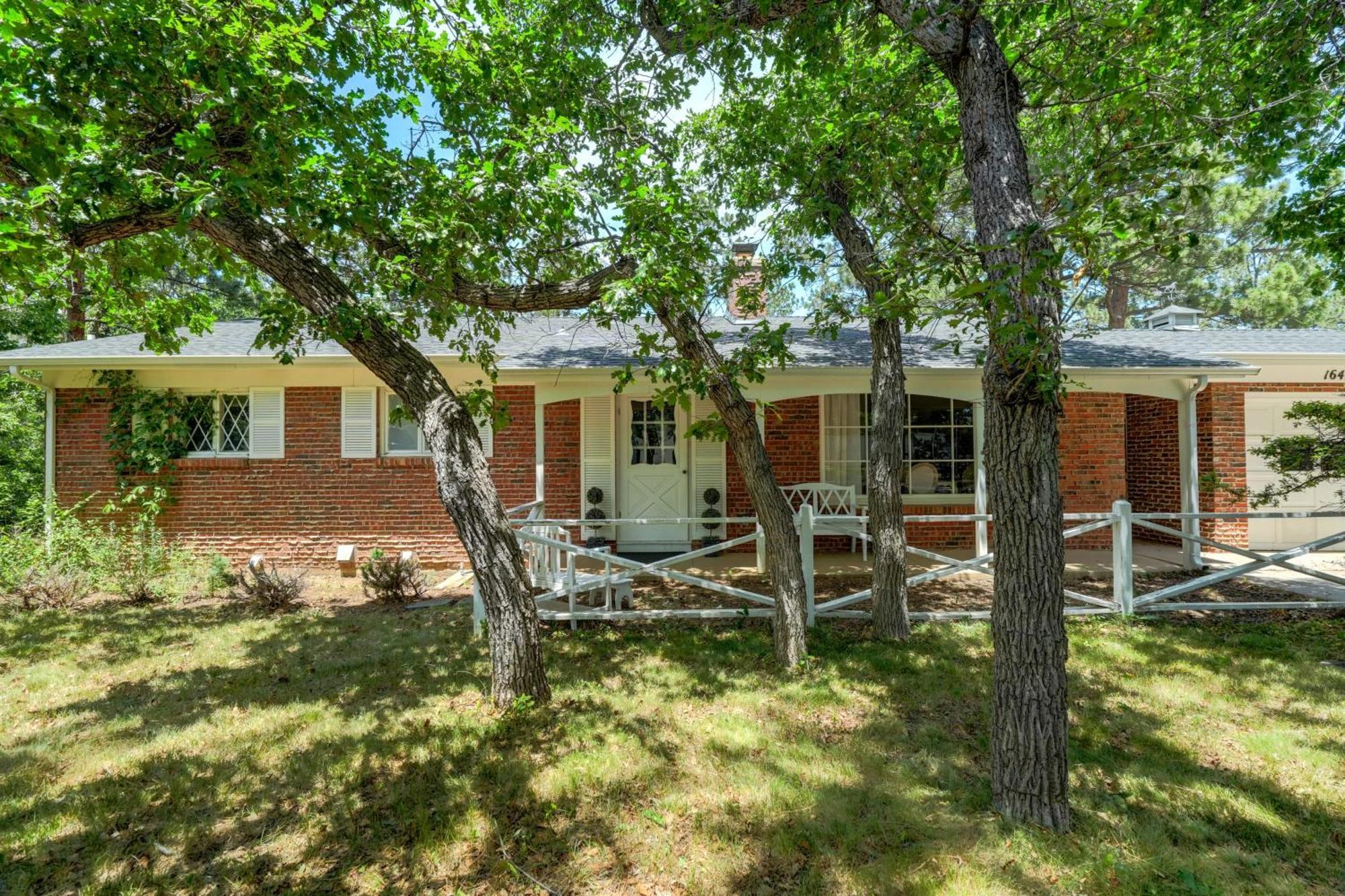 Canopy Springs Game Room & Covered Outdoor Oasis Colorado Springs Exterior photo